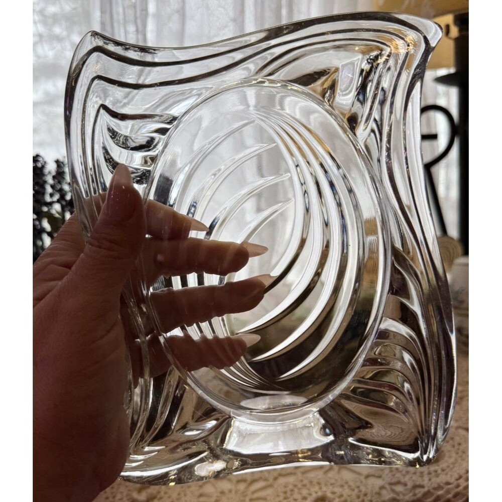Mikasa Emotion Crystal Picture Frame Japan Photos 4.75”x 6.25” oval inside.